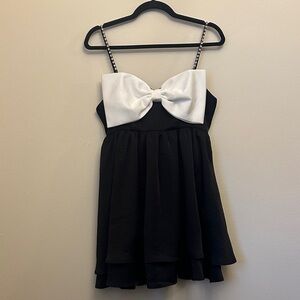 Altar'd State Stassia Bow Dress Sz M Black White Preowned Rhinestone Straps